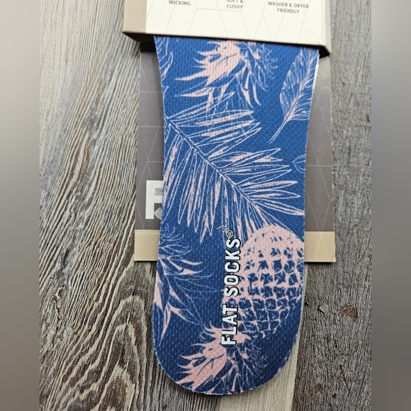 Flat Socks NEW Blue Floral Women's up to 11, Men's up to 10 - Picture 3 of 6